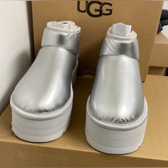UGG ULTRA MINI PLATFORM HI SHINE - Picture 2 of 3